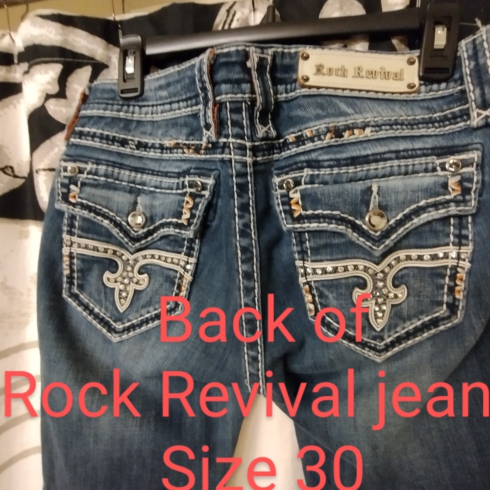 EXCELLENT condition ROCK REVIVAL jeans size 30